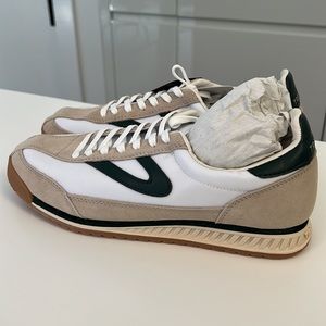 Brand new Tretorn sneakers color white/green. Gorgeous for fall.